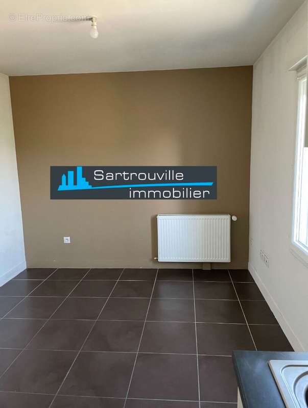 Appartement à SARTROUVILLE