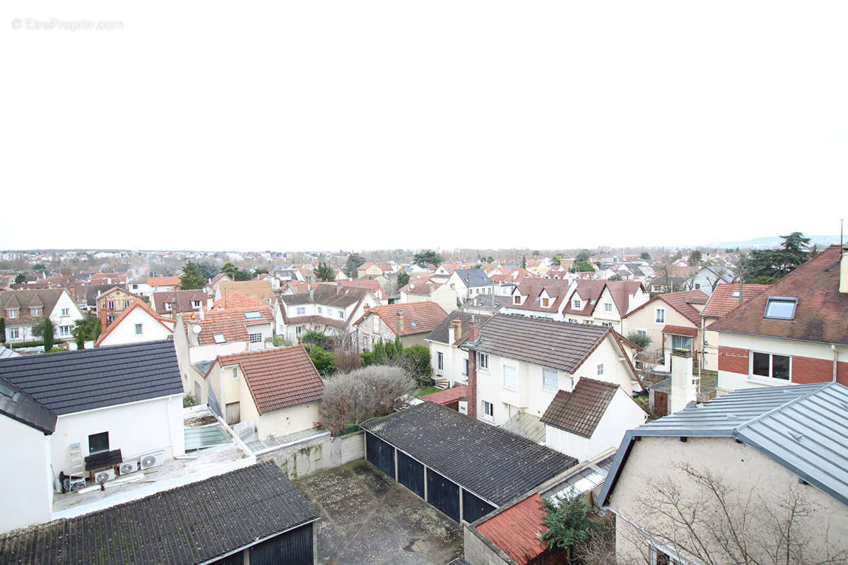 Appartement à SARTROUVILLE