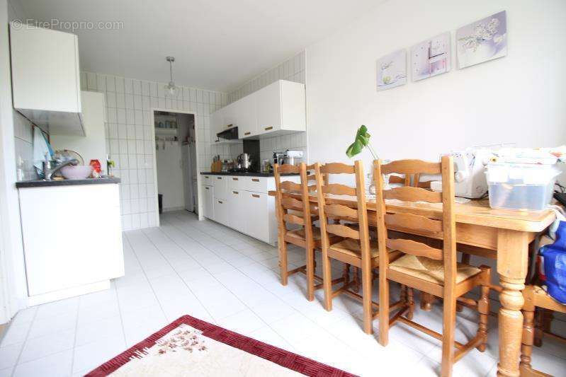 Appartement à SARTROUVILLE