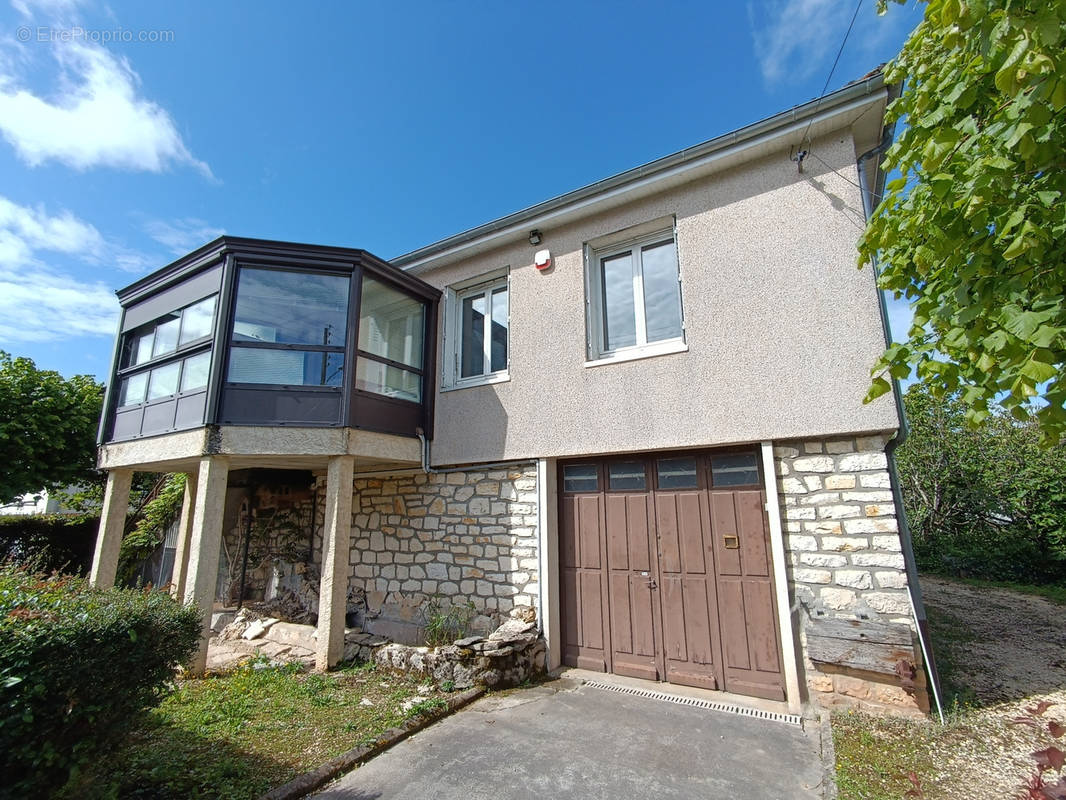 Maison à TERRASSON-LAVILLEDIEU