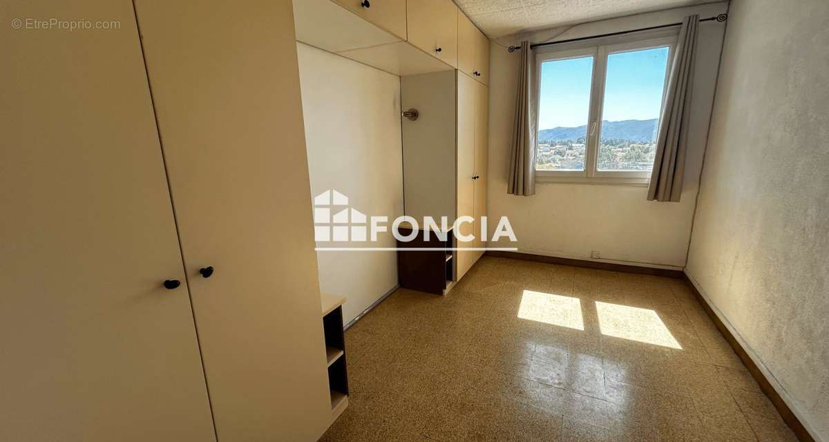 Appartement à MARSEILLE-12E