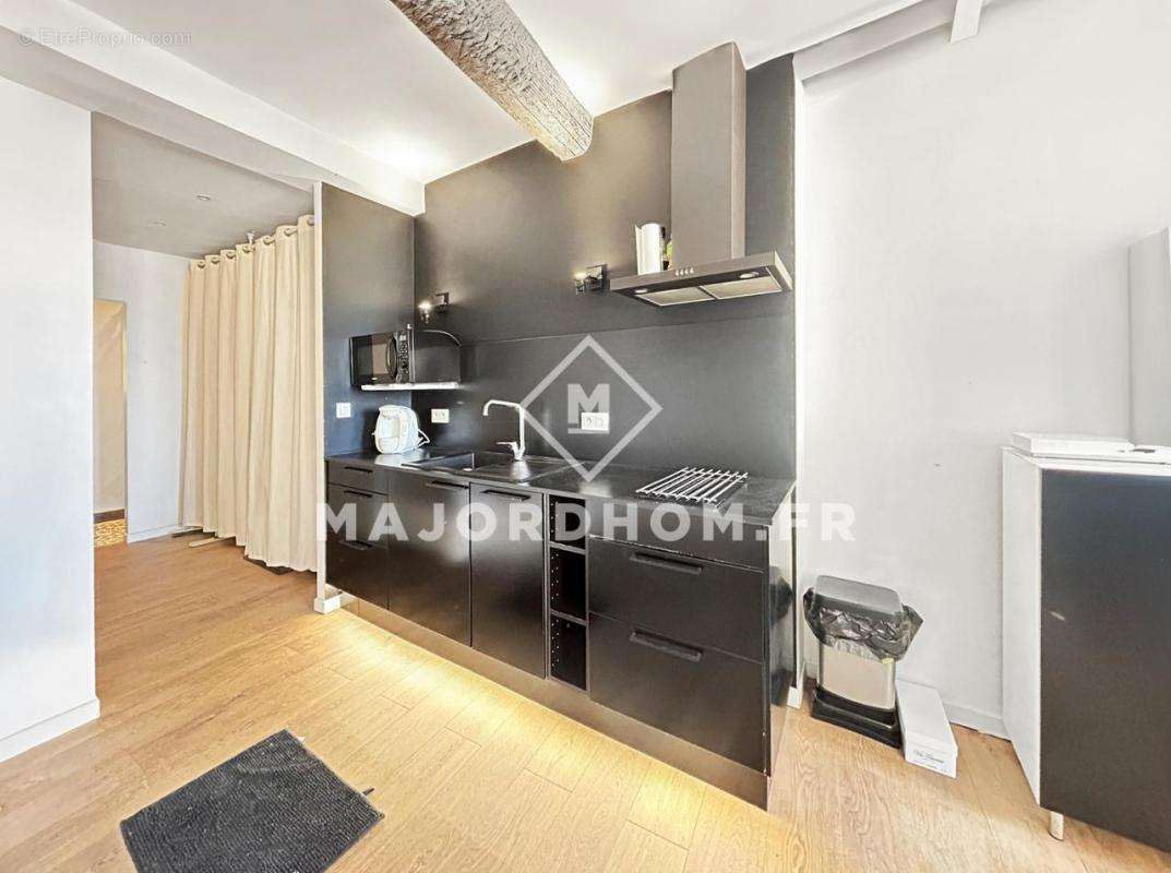 Appartement à MARSEILLE-2E