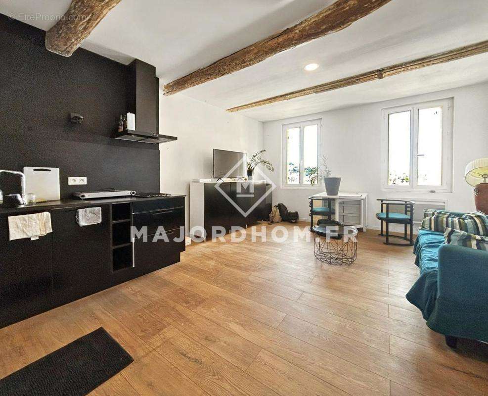 Appartement à MARSEILLE-2E