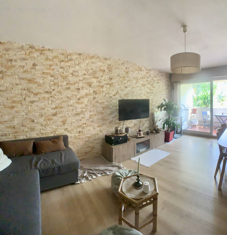 Appartement à MARSEILLE-9E