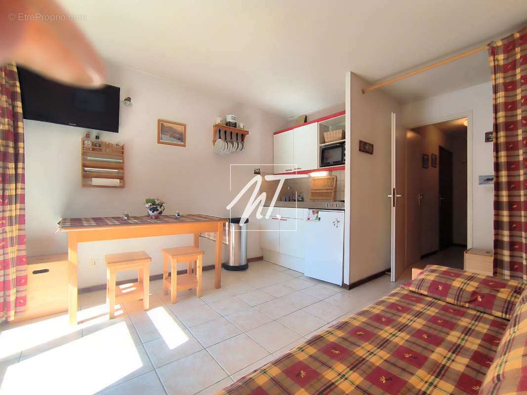 Appartement à MORILLON