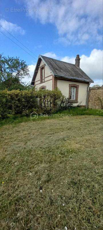 Maison à CHAISE-DIEU-DU-THEIL