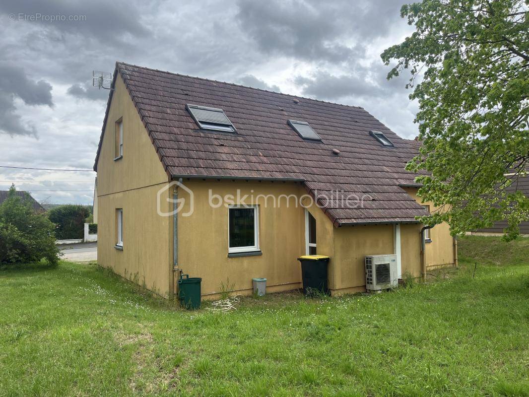 Maison à JOUE-L&#039;ABBE