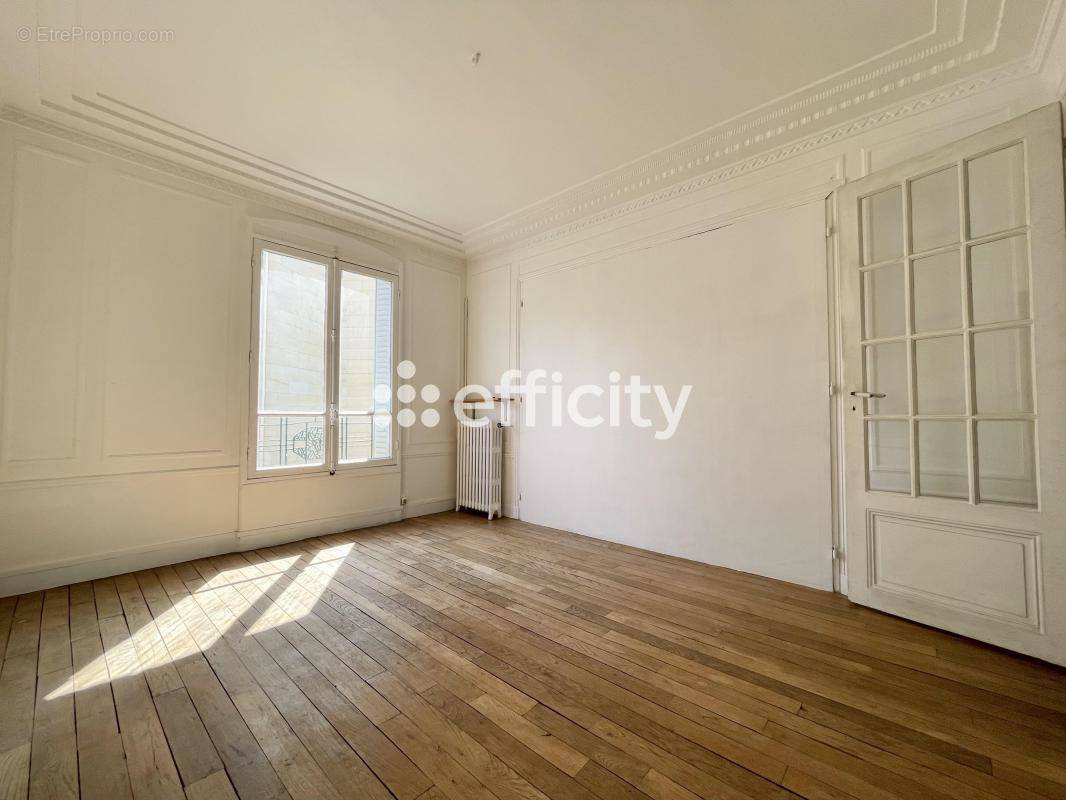 Appartement à PARIS-12E