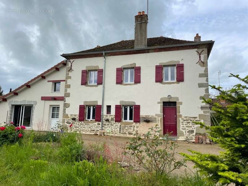 Maison à TOULON-SUR-ARROUX