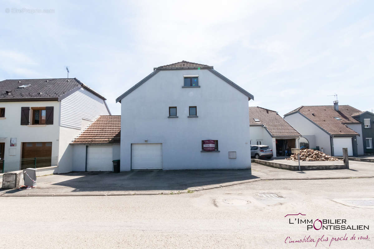 Maison à DOUBS