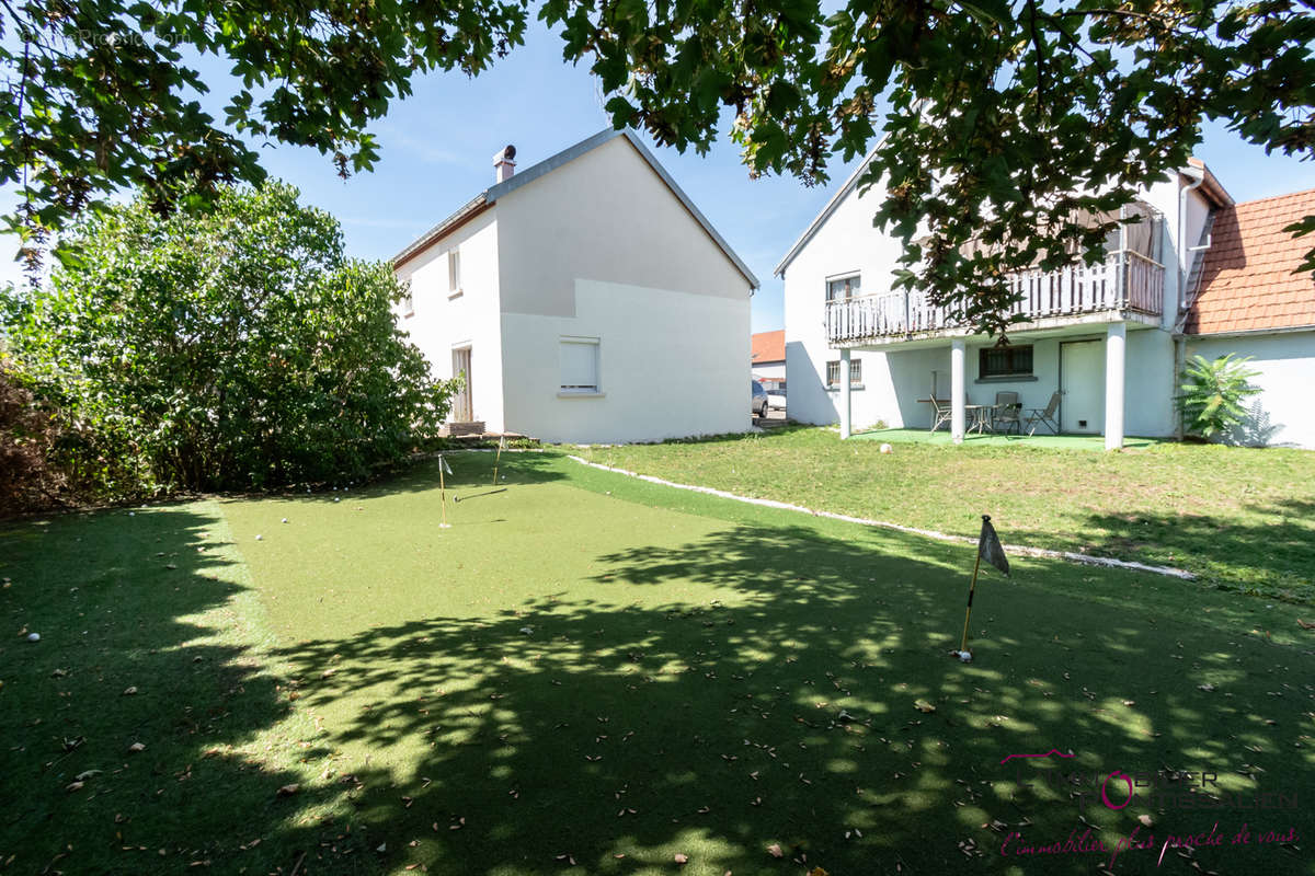 Maison à DOUBS