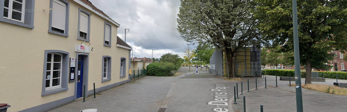 Parking à LOOS