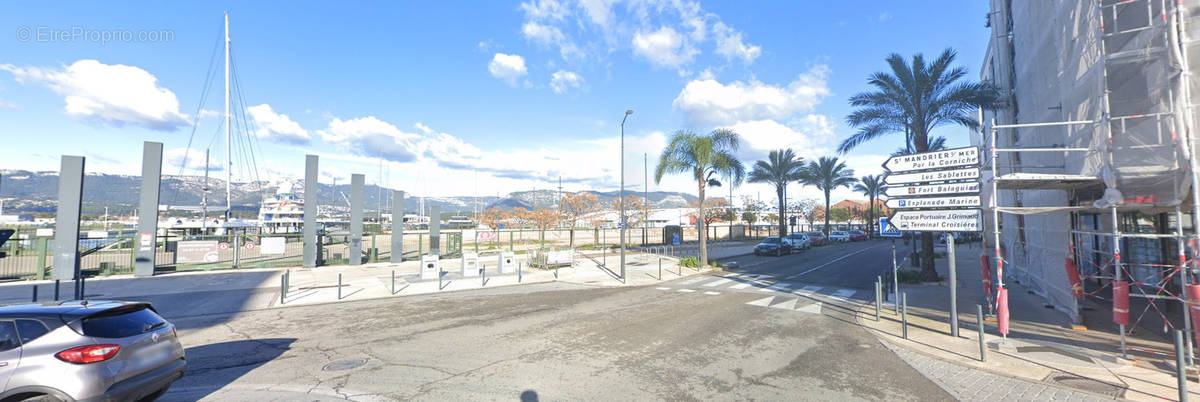 Parking à LA SEYNE-SUR-MER