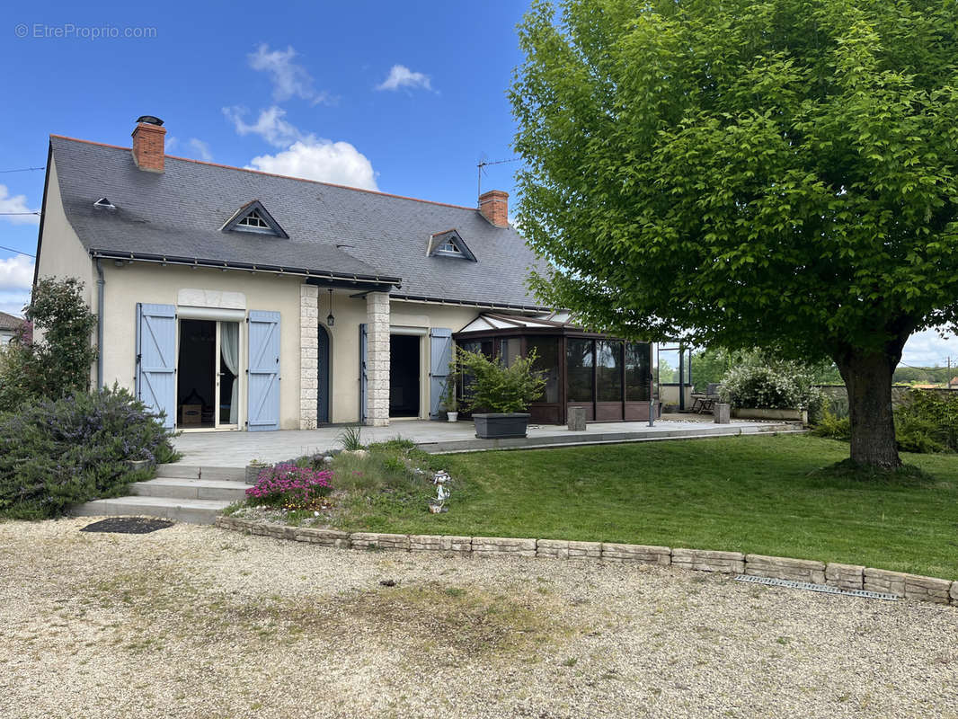 Maison à SAINT-LEGER-DE-MONTBRUN