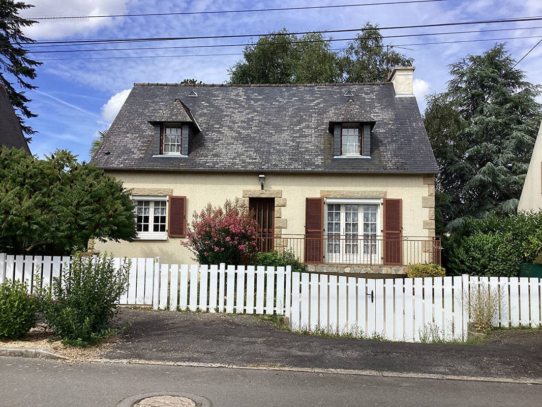 Maison à CAULNES