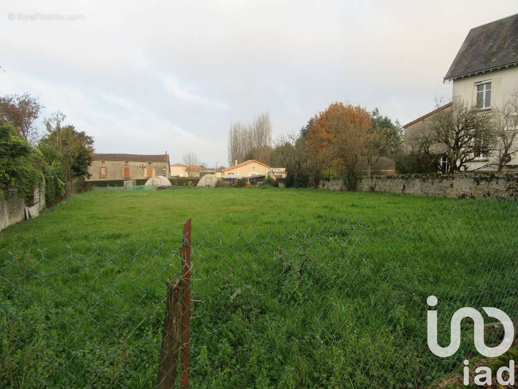 Photo 3 - Terrain à VERNOUX-EN-GATINE