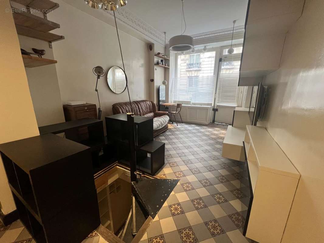 Appartement à PARIS-18E