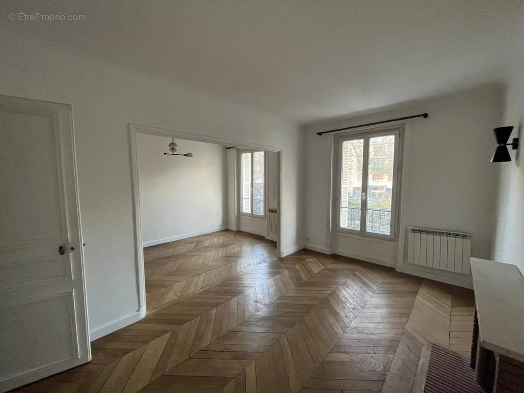 Appartement à PARIS-17E