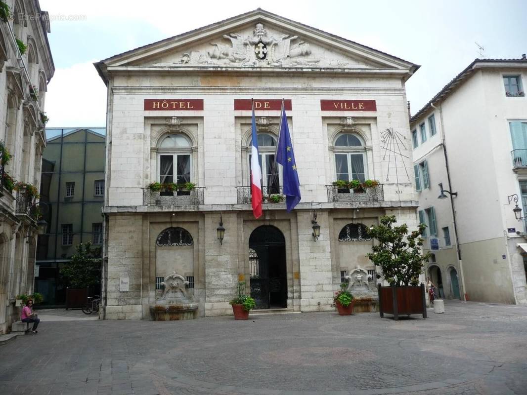 Commerce à BOURG-EN-BRESSE