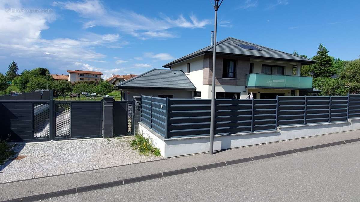 Maison à BRENTHONNE