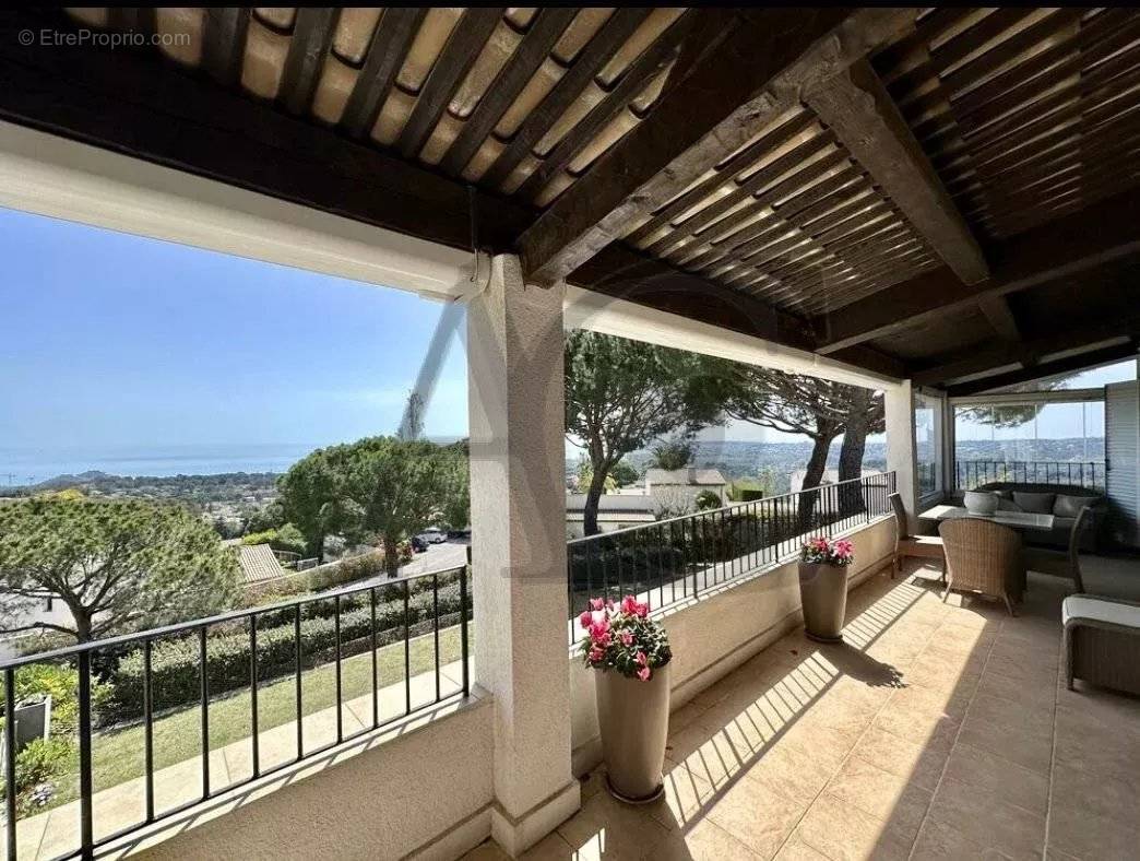 Appartement à VILLENEUVE-LOUBET