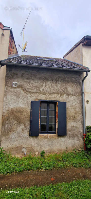 Maison à MONTLUCON