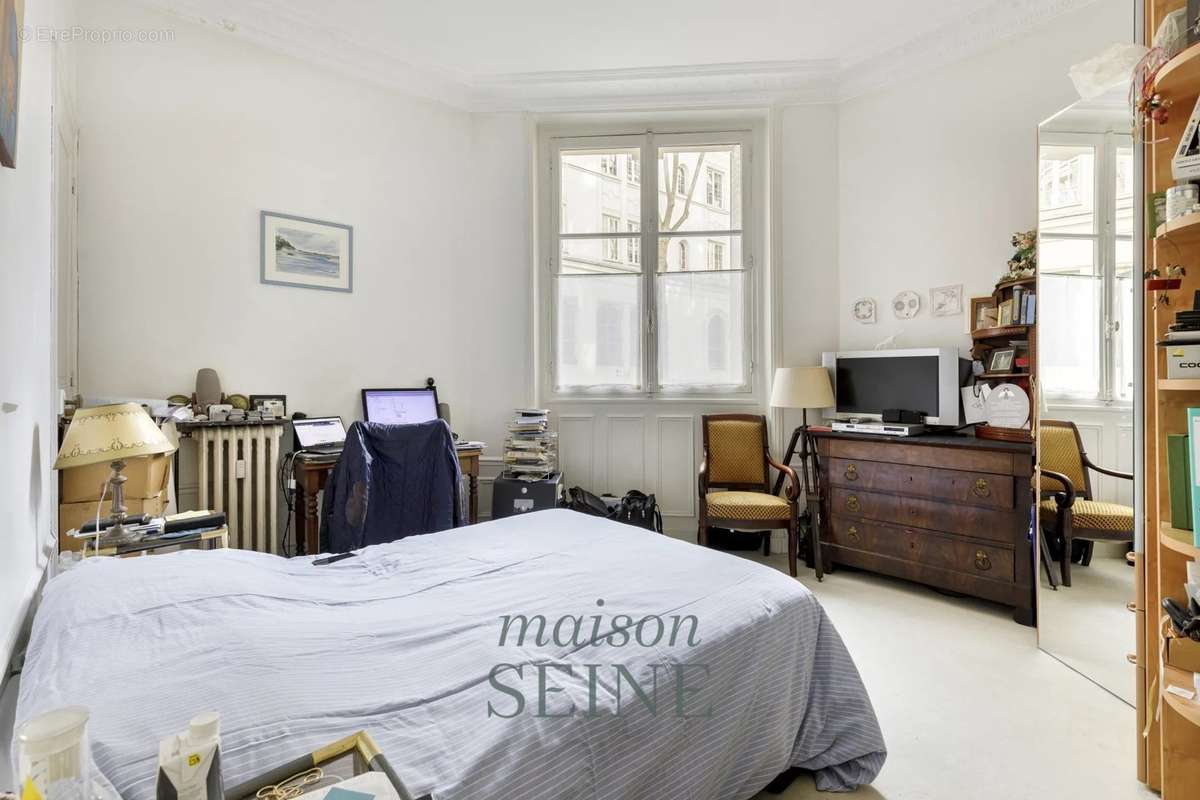 Appartement à NEUILLY-SUR-SEINE