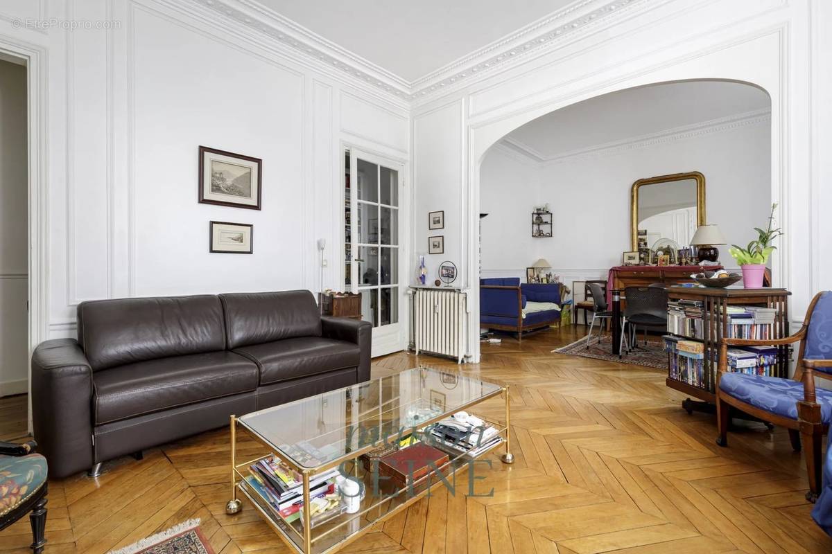 Appartement à NEUILLY-SUR-SEINE