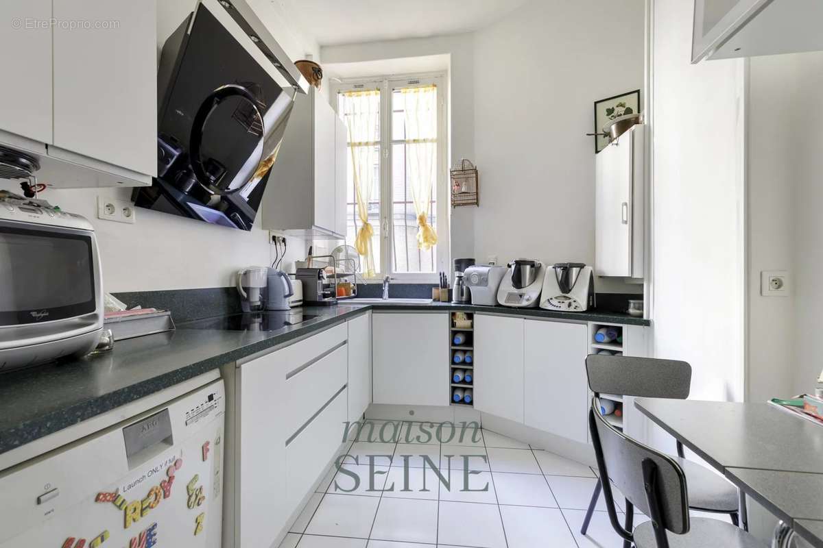 Appartement à NEUILLY-SUR-SEINE