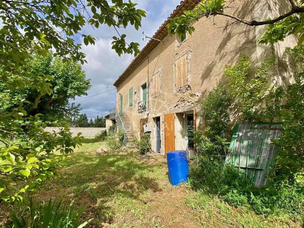 Maison à L&#039;ISLE-SUR-LA-SORGUE