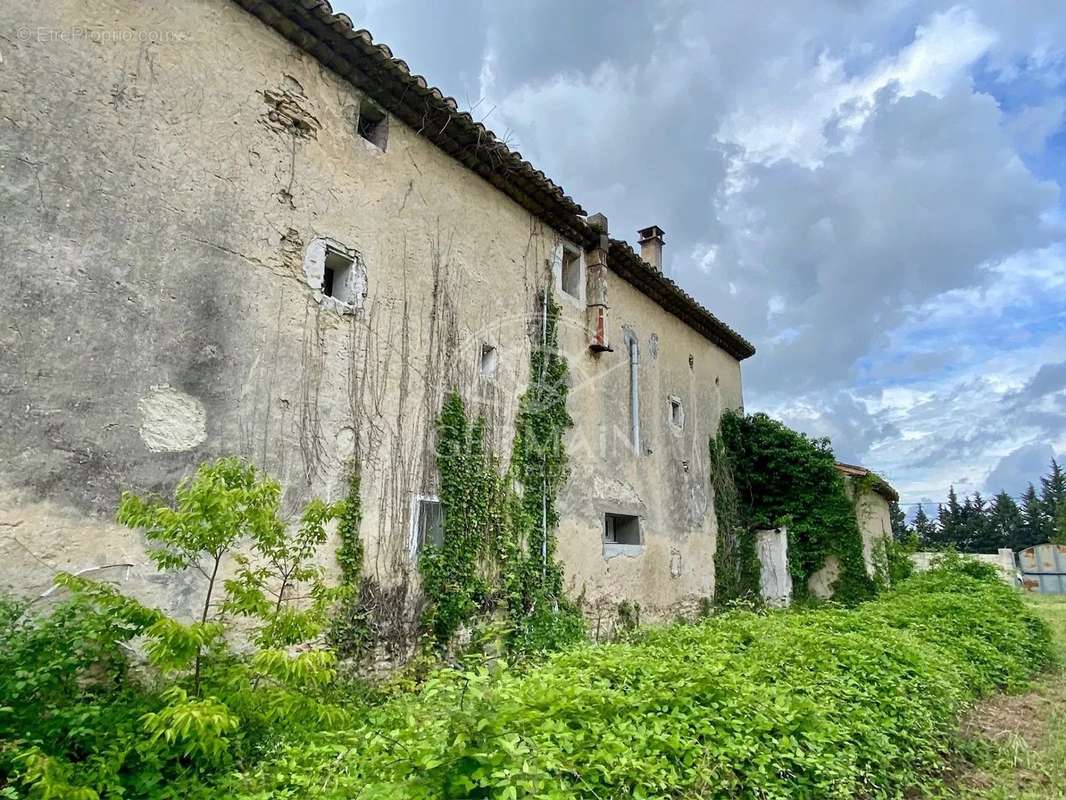 Maison à L&#039;ISLE-SUR-LA-SORGUE