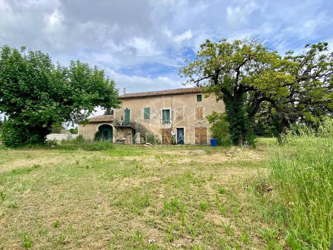 Maison à L&#039;ISLE-SUR-LA-SORGUE