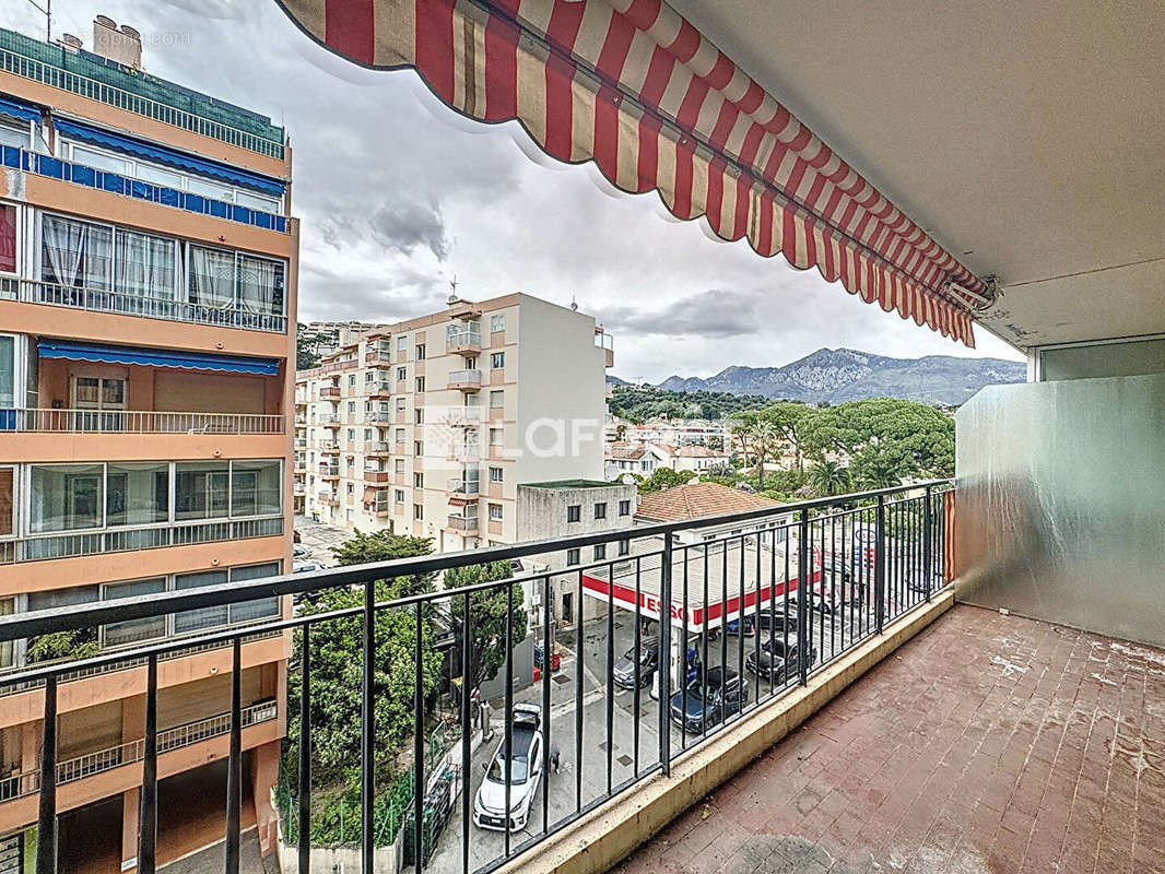 Appartement à ROQUEBRUNE-CAP-MARTIN