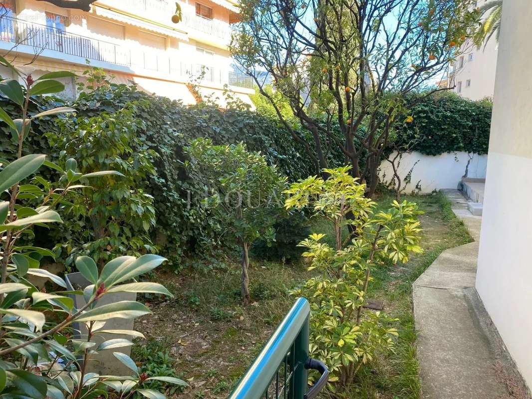 Appartement à ROQUEBRUNE-CAP-MARTIN