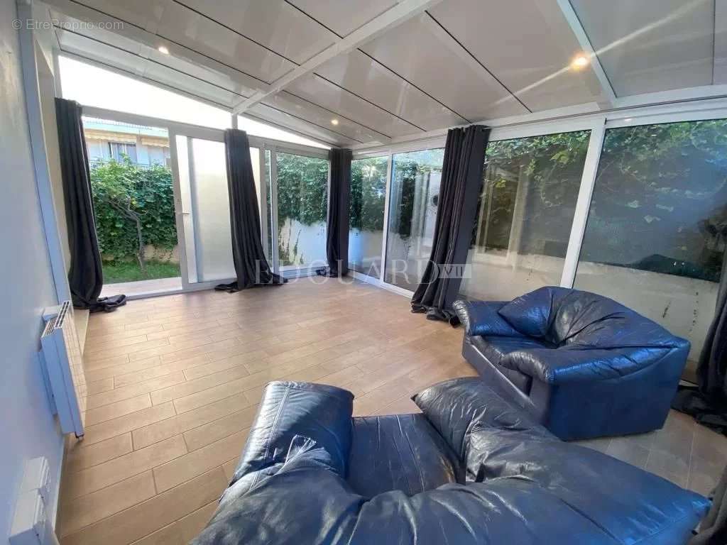 Appartement à ROQUEBRUNE-CAP-MARTIN