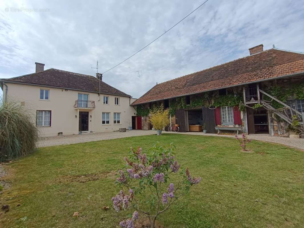 Maison à MAIZIERES-LES-BRIENNE