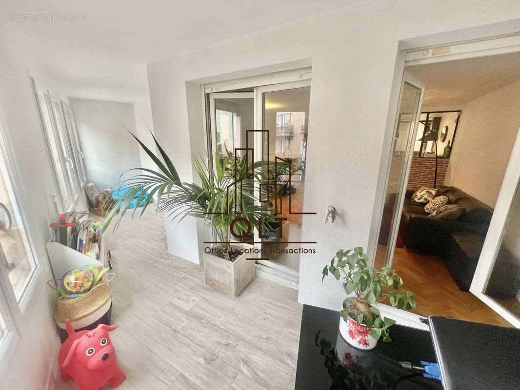 Appartement à SURESNES