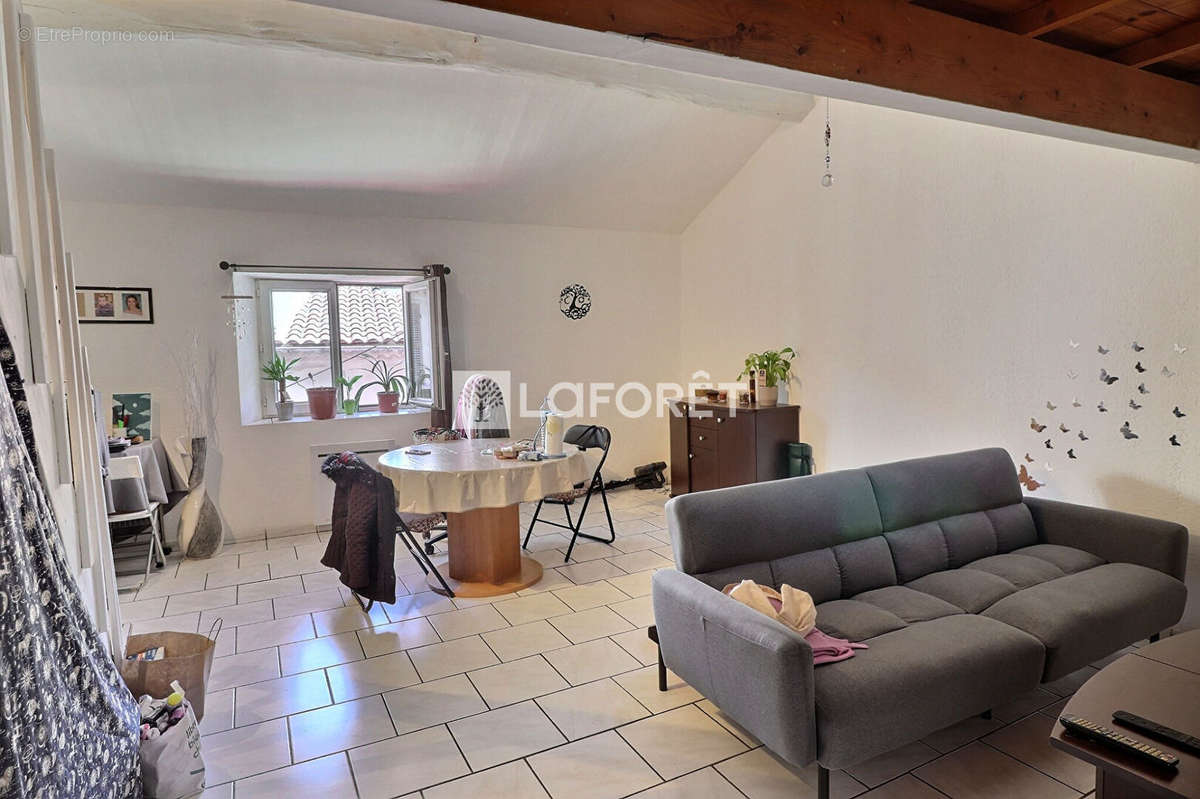 Appartement à CUERS