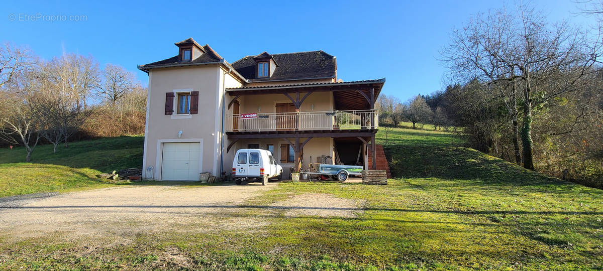 Maison à SAINT-MICHEL-DE-BANNIERES