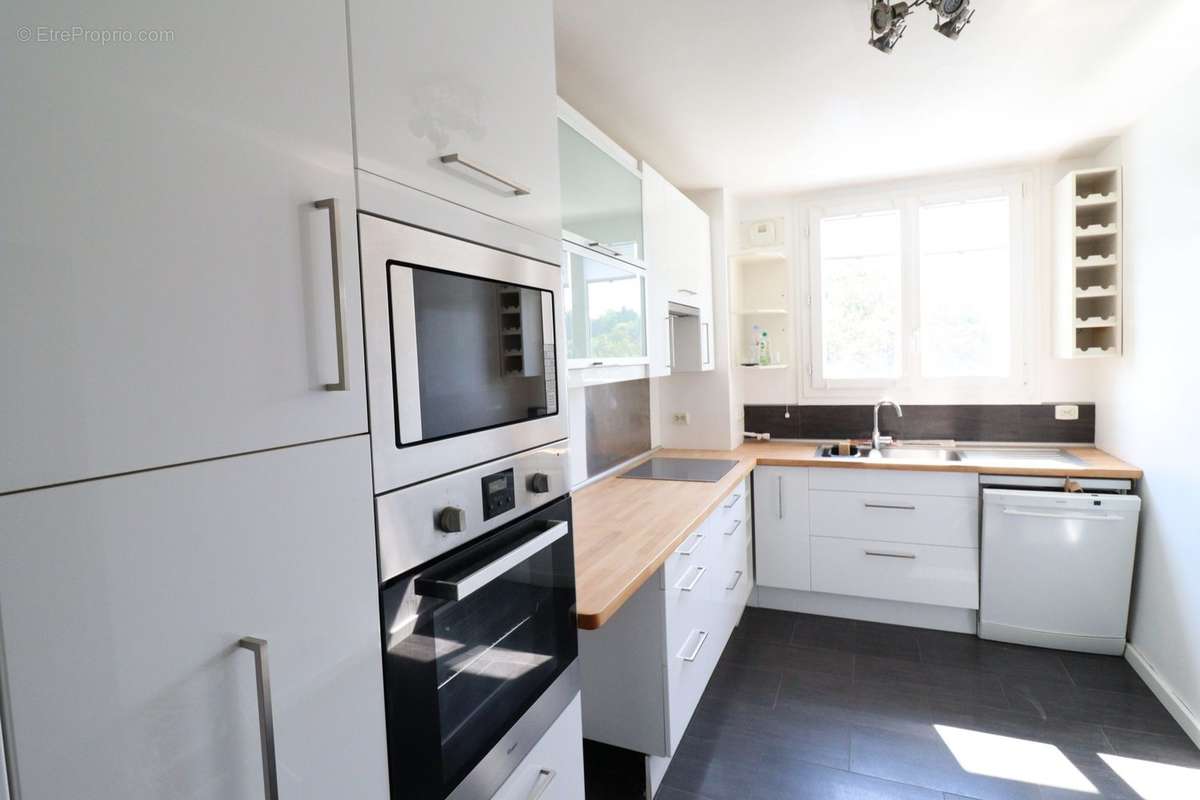 Cuisine - Appartement à BOUGIVAL