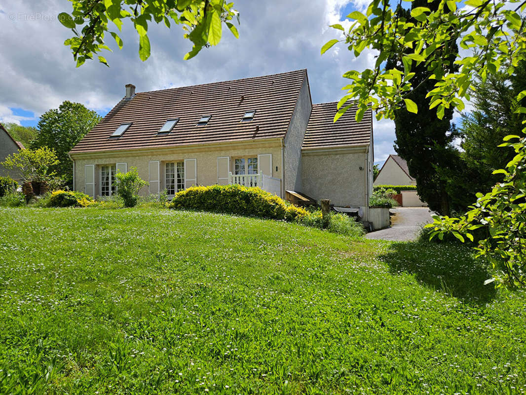 Maison à MAREIL-SUR-MAULDRE