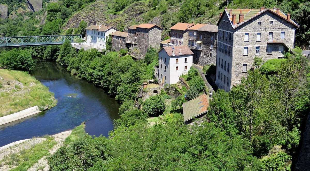 Maison à MONISTROL-D&#039;ALLIER