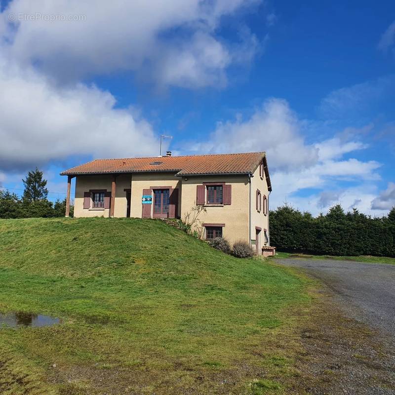 Maison à SAUGUES