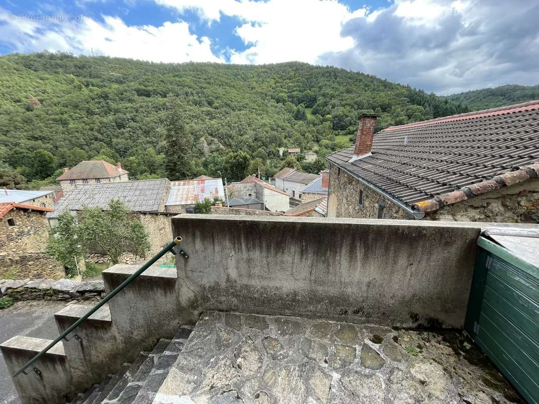 Maison à AURIAC-L&#039;EGLISE