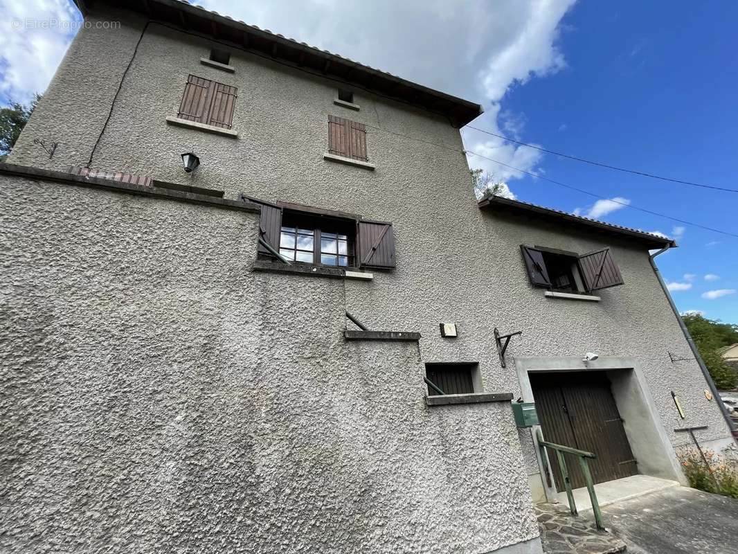 Maison à AURIAC-L&#039;EGLISE