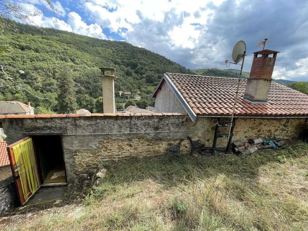 Maison à AURIAC-L&#039;EGLISE