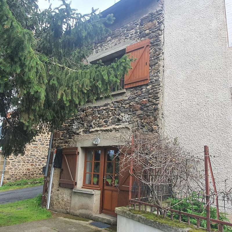 Maison à PAULHAGUET