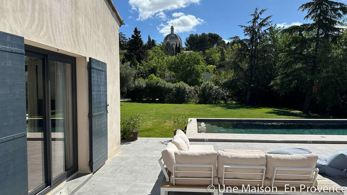 Maison à VILLENEUVE-LES-AVIGNON