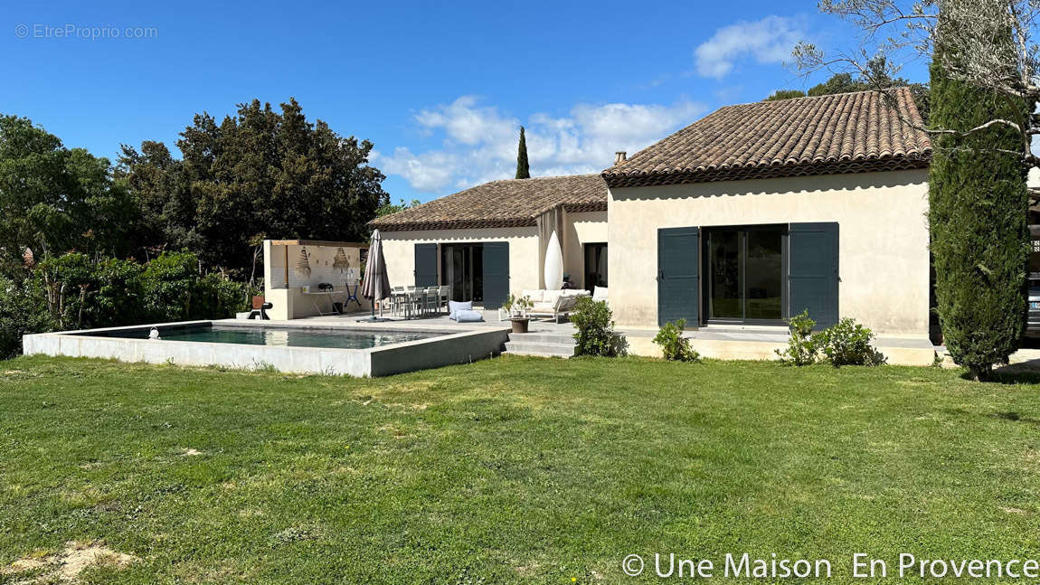 Maison à VILLENEUVE-LES-AVIGNON