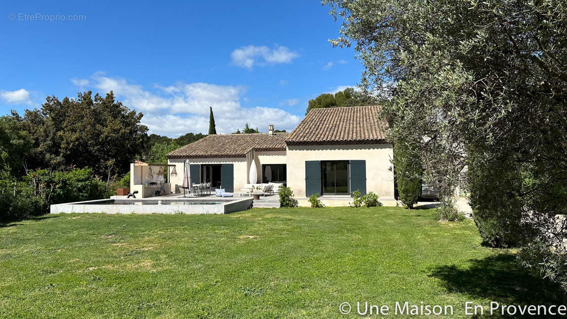 Maison à VILLENEUVE-LES-AVIGNON